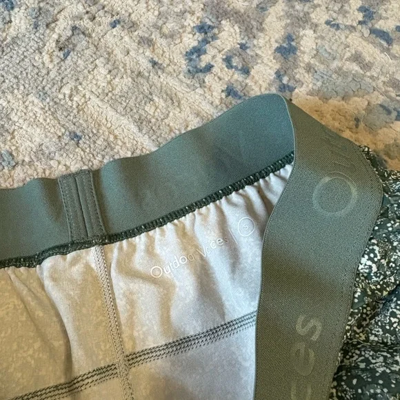 Outdoor voices relay shorts in pebbled forest small - Picture 3 of 4